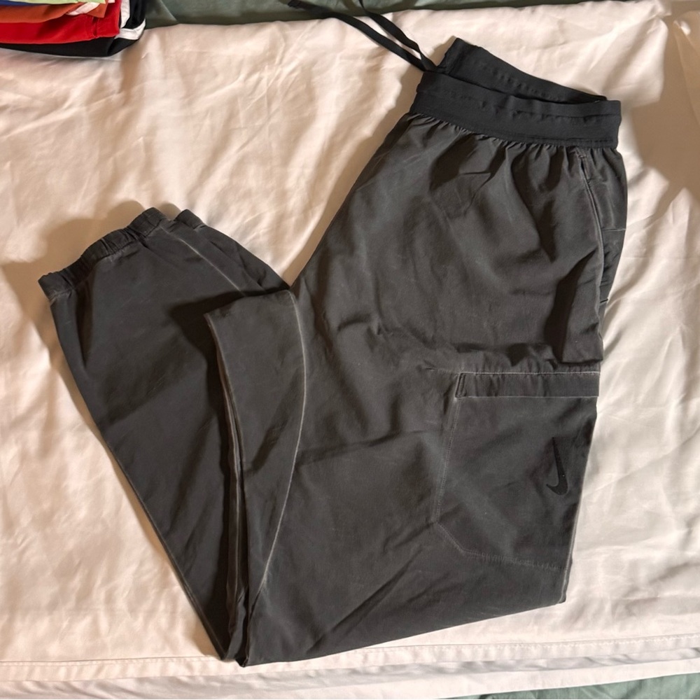 Nike Dri-Fit Yoga Jogger Mens Athletic